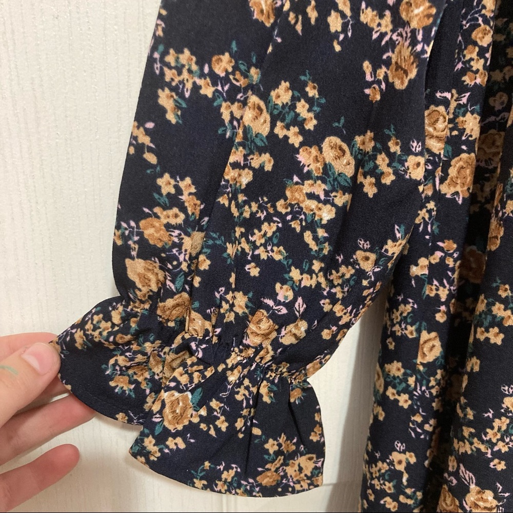 SHEIN mock neck dress - Picture 4 of 5